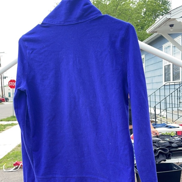 Pink pull over - Picture 2 of 3